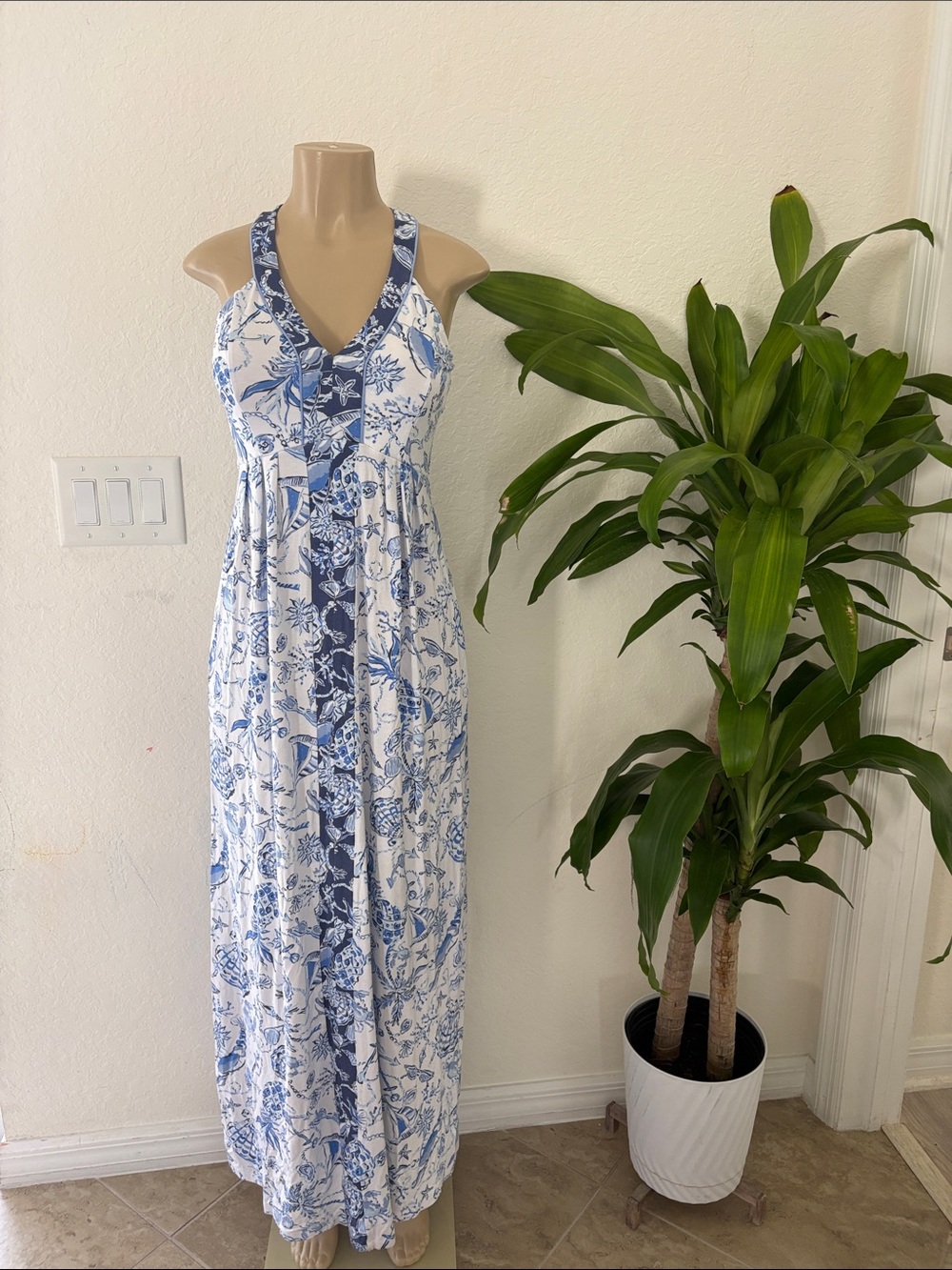 Lilly Pulitzer Blue & White Floral Halter Maxi Dress Size 0